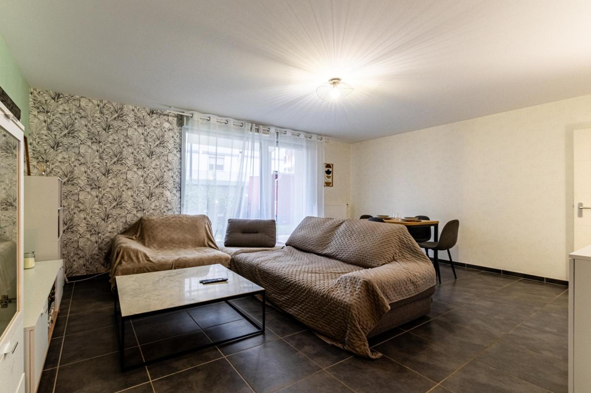 Proche Centre Republique Apartment *